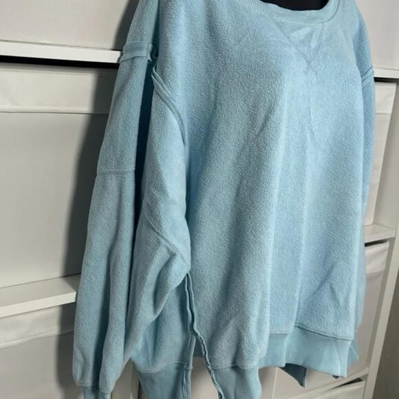 American Eagle Huggable Crewneck Sweatshirt - Picture 3 of 5